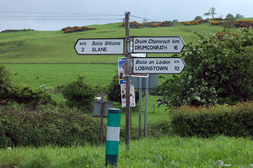 Irish signpost.  Going in to Slane.